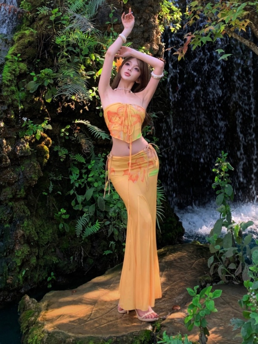 Island Vacation Yellow Tie-Dye - огляд і ціна Soft Summer Yellow Clothing